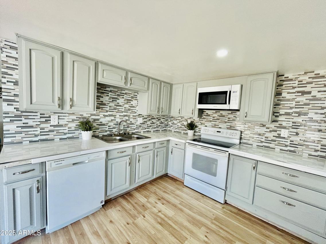 6500 W Glendale Ave. ##35, Glendale, AZ 85301
