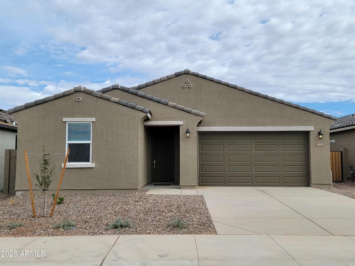 2520 E Grenache Rd., San Tan Valley, AZ 85143