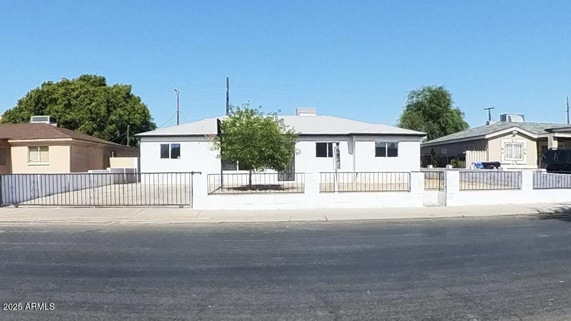 4612 N 50th Dr., Phoenix, AZ 85031