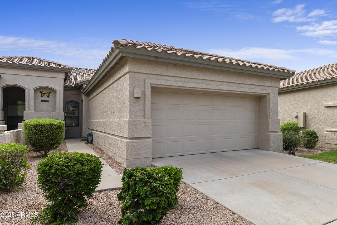 23721 S Vacation Way, Sun Lakes, AZ 85248