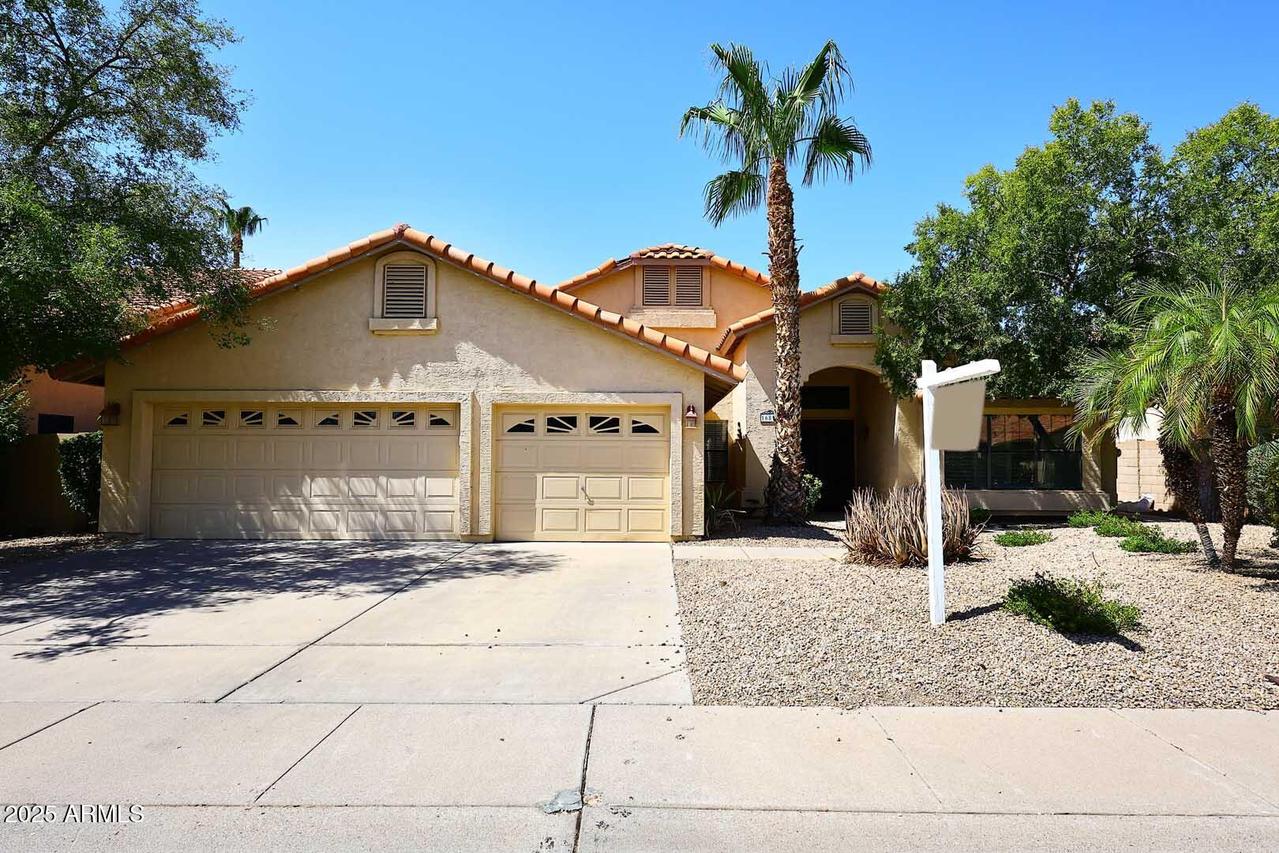 16818 S 34th St., Phoenix, AZ 85048
