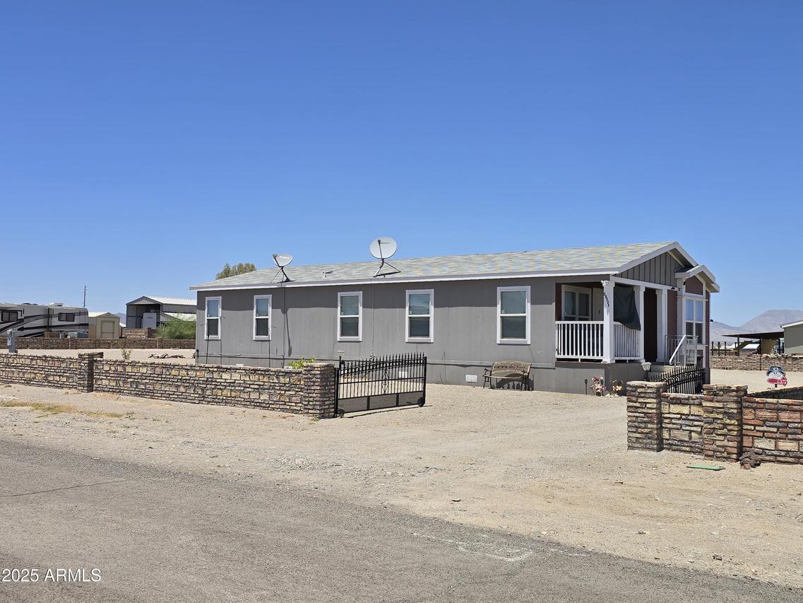 67881 Mesquite Ave., Salome, AZ 85348
