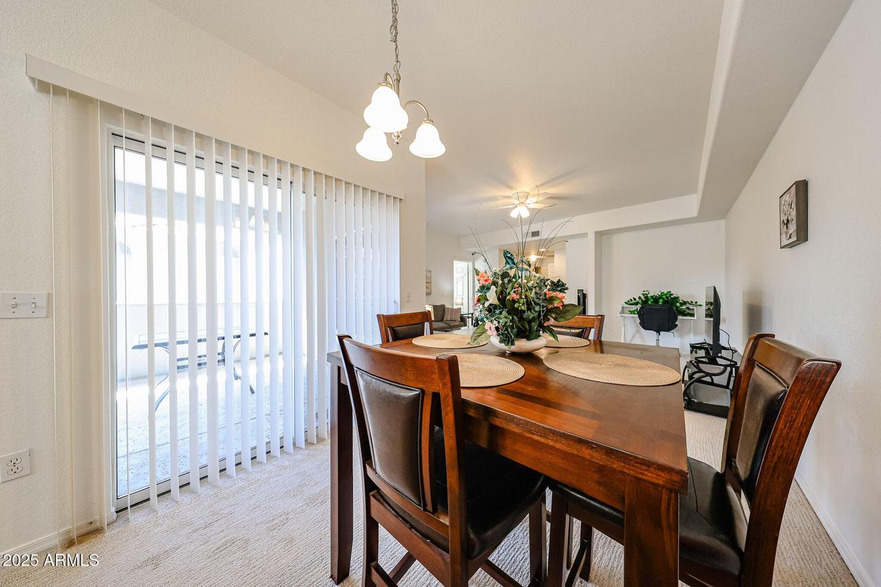 7401 W Arrowhead Clubhouse Dr. #2047, Glendale, AZ 85308