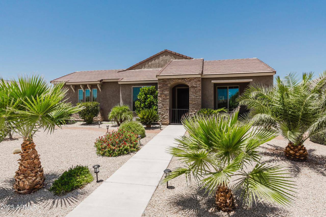 27700 N Silverleaf Rd., San Tan Valley, AZ 85143