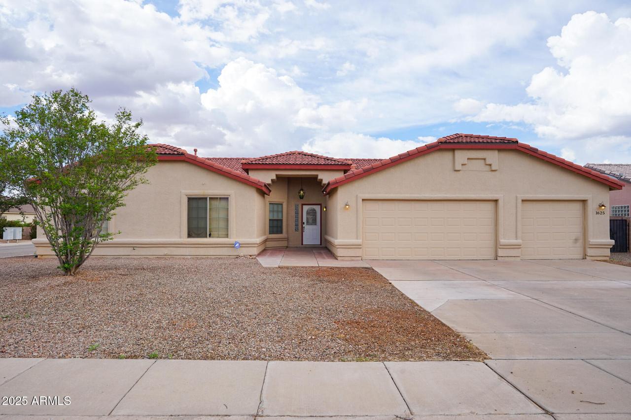 1625 Mission Viejo Dr., Sierra Vista, AZ 85635