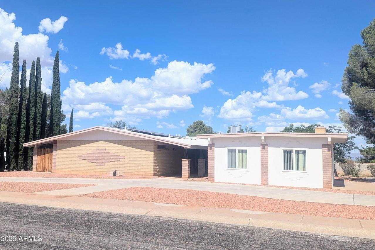 1817 Devonshire Dr., Sierra Vista, AZ 85635