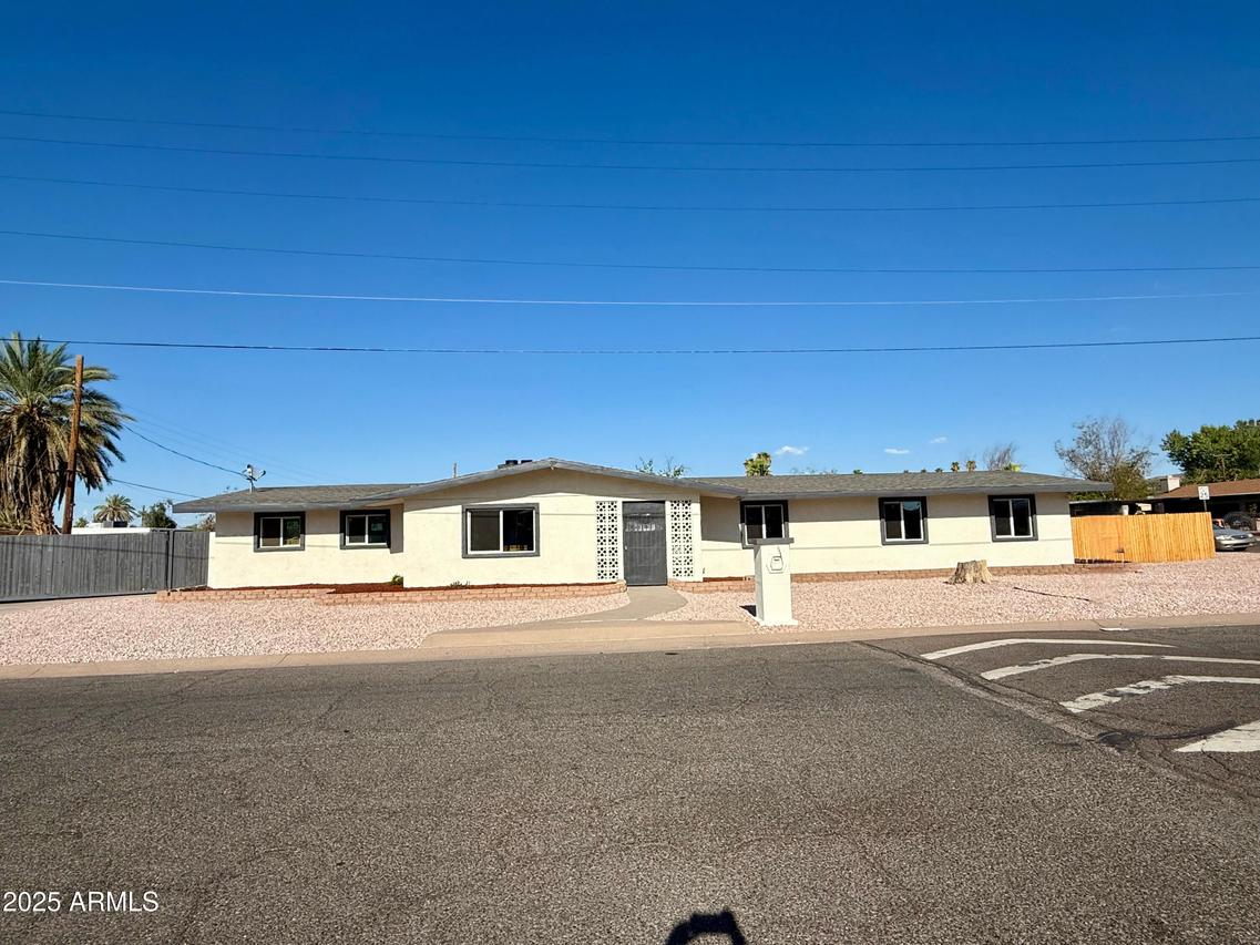 6415 S Montezuma St., Phoenix, AZ 85041