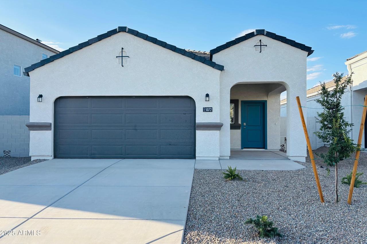 5072 E Umber Rd., San Tan Valley, AZ 85143