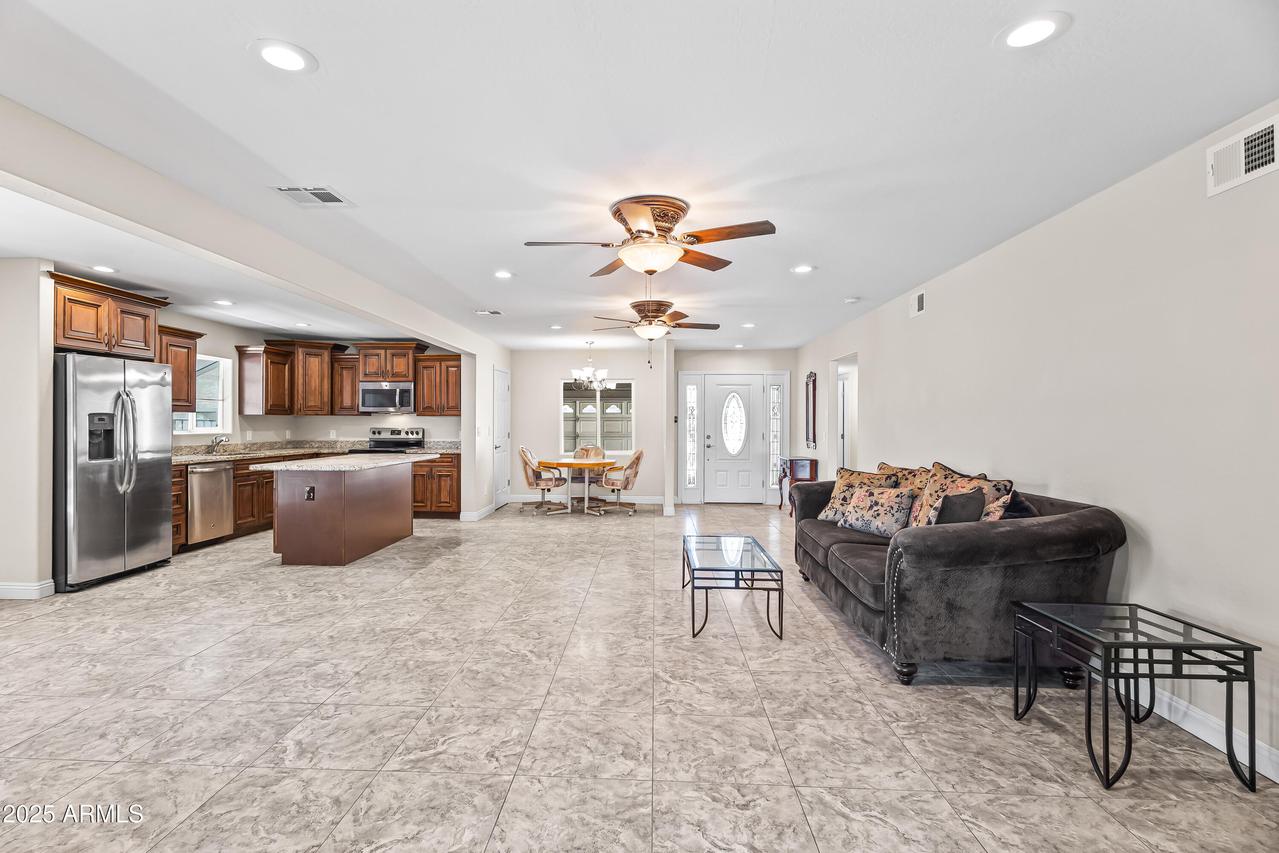 9332 E Citrus Ln., Sun Lakes, AZ 85248