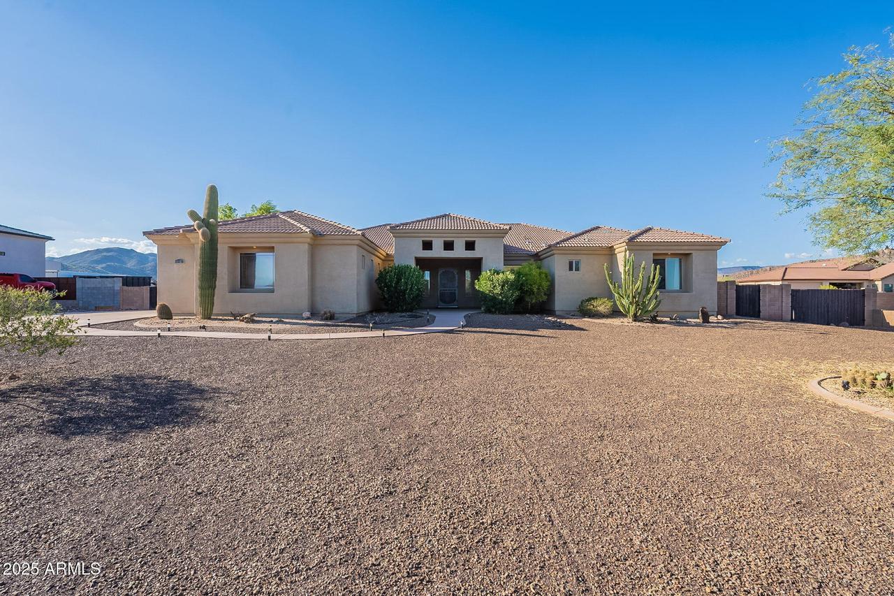 40927 N 3rd Ave., Phoenix, AZ 85086