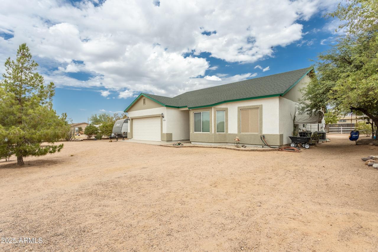 1056 W Roundup St., Apache Junction, AZ 85120