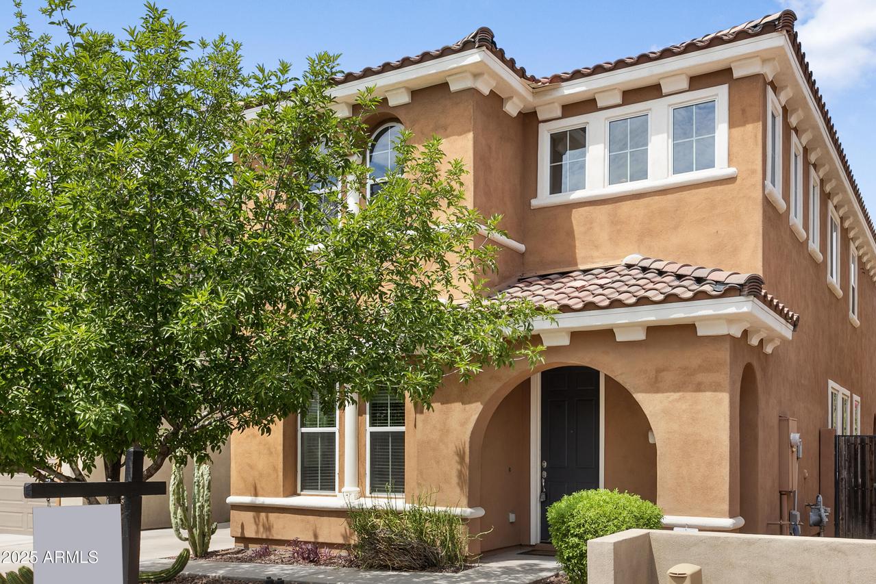 9124 S Roberts Rd., Tempe, AZ 85284