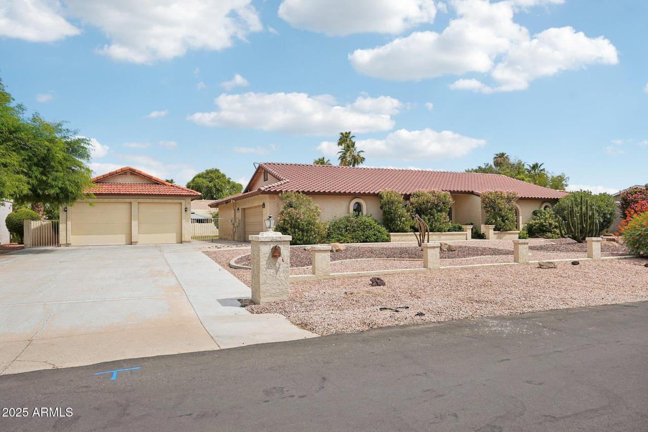 6412 W Wagoner Rd., Glendale, AZ 85308