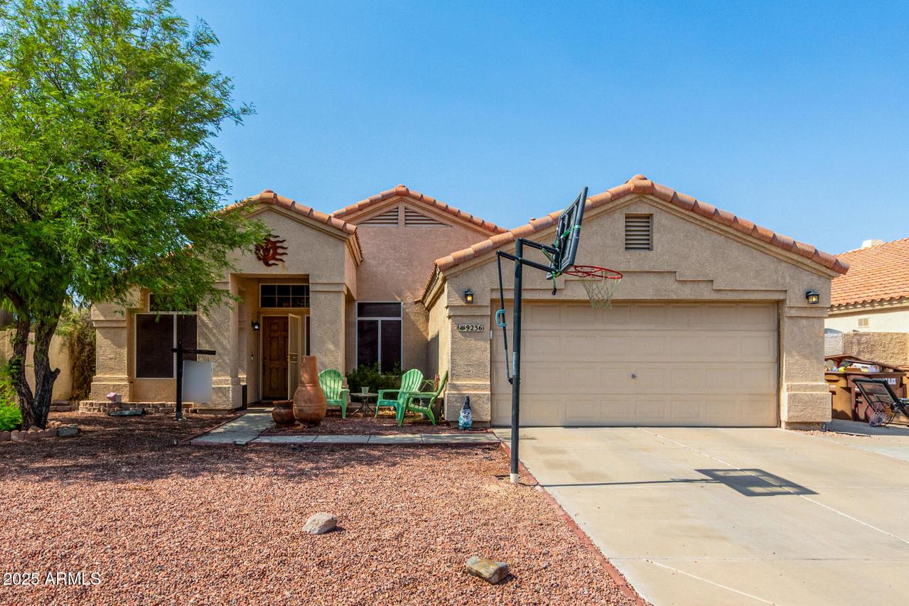9236 W Villa Rita Dr., Peoria, AZ 85382