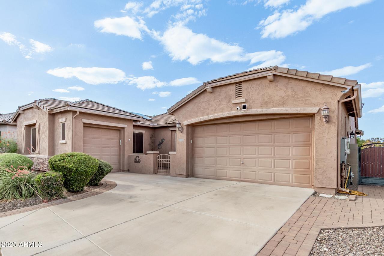 18168 W Echo Ln., Waddell, AZ 85355