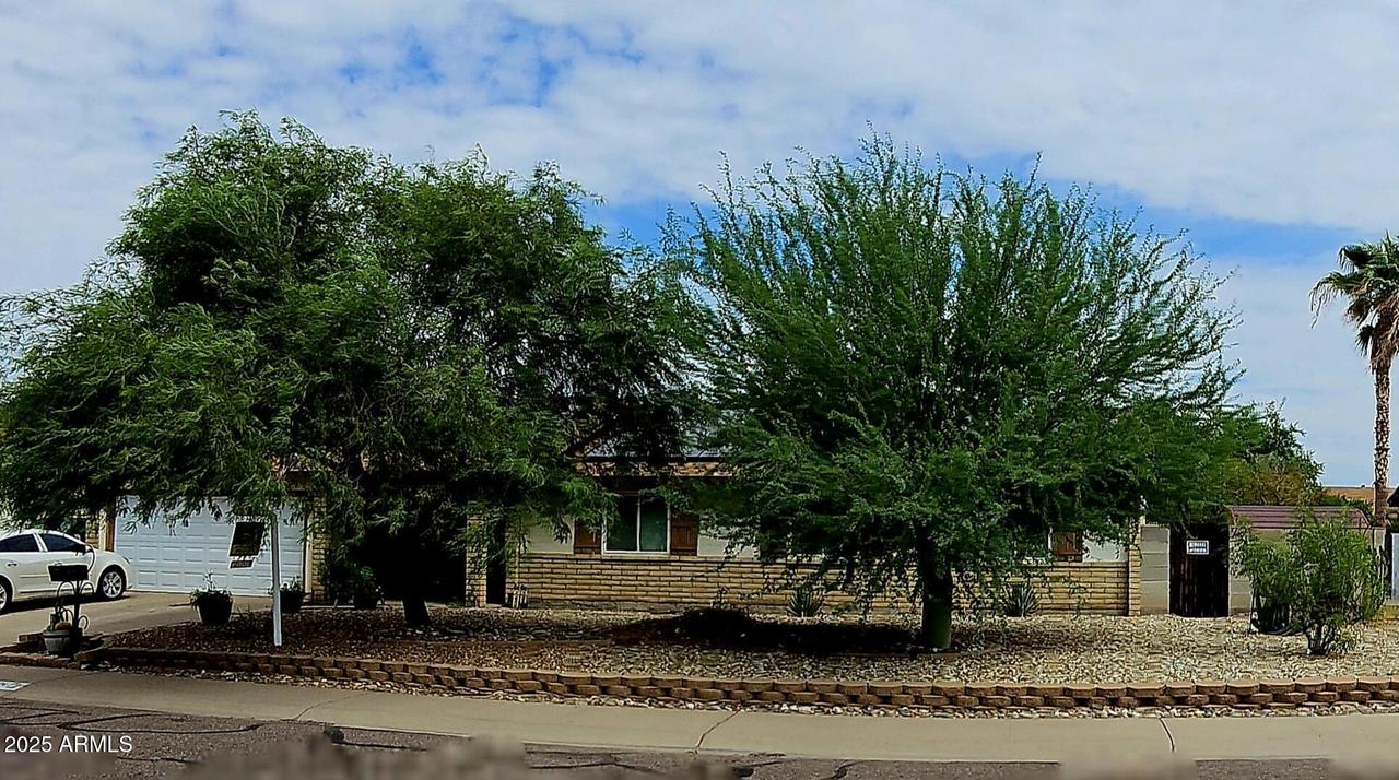 2142 W Kerry Ln., Phoenix, AZ 85027