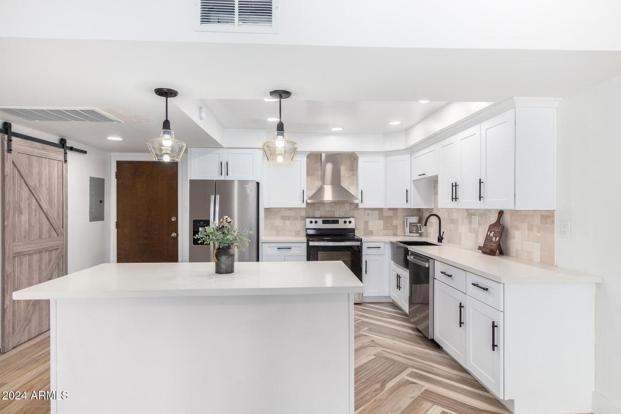 7930 E Camelback Rd. #111, Scottsdale, AZ 85251