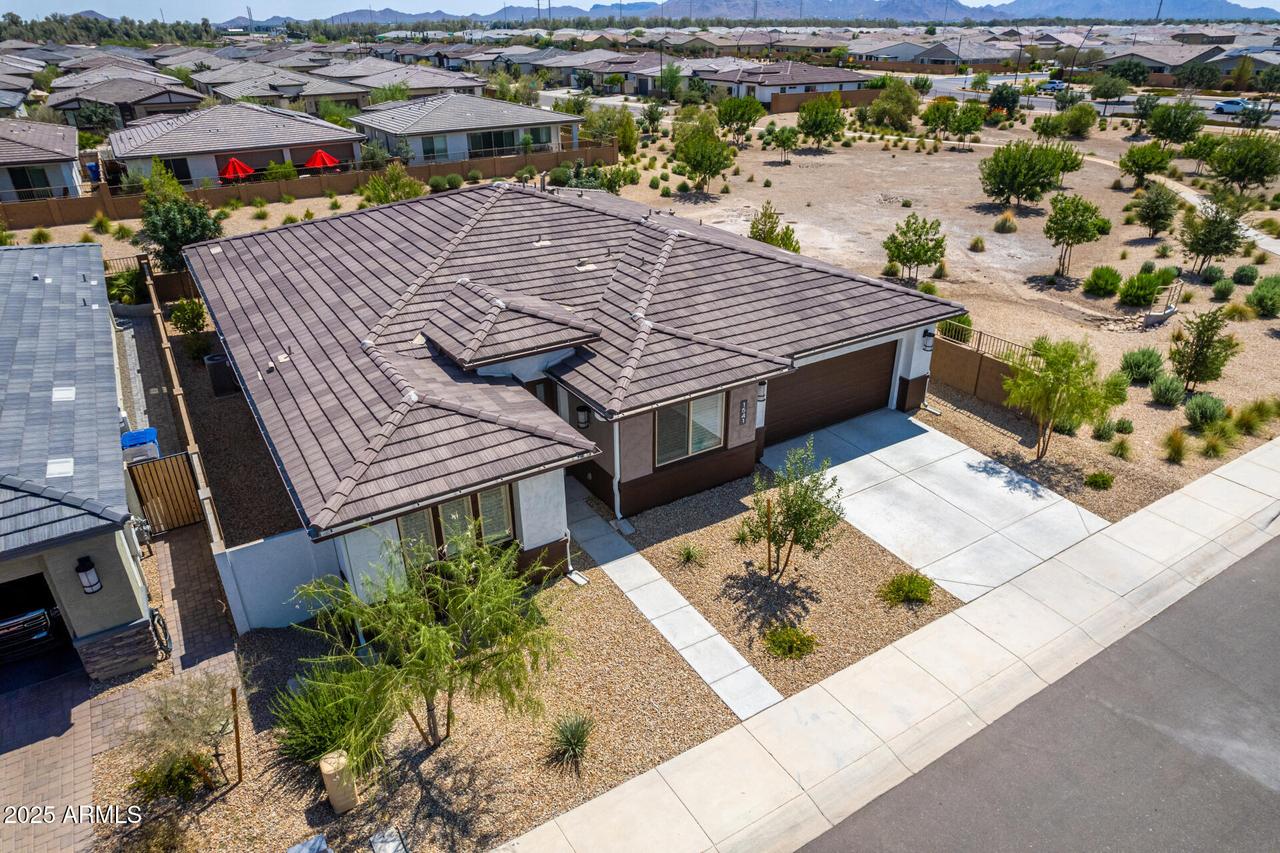 1541 W Camina Buena Vista, San Tan Valley, AZ 85140