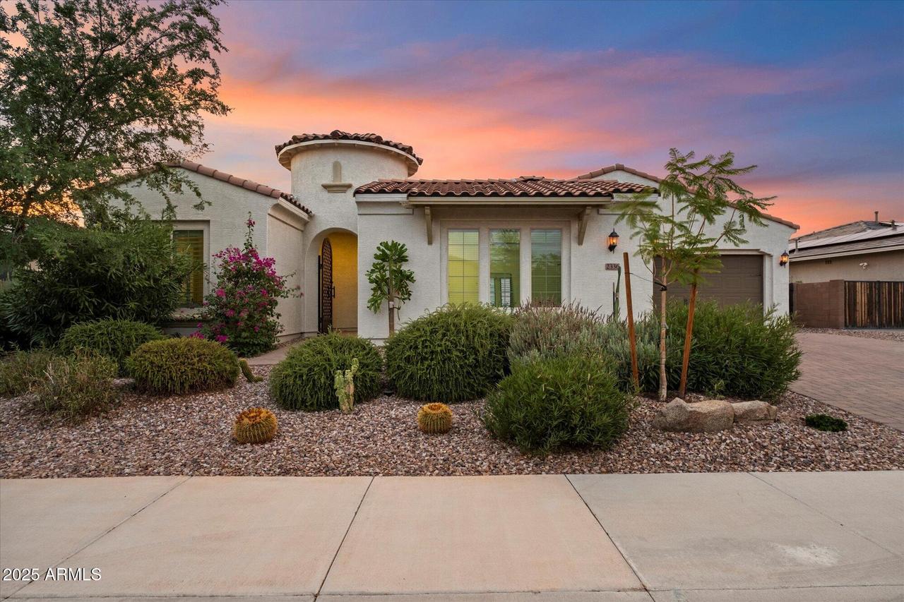 2336 E Susan Dr., Gilbert, AZ 85298