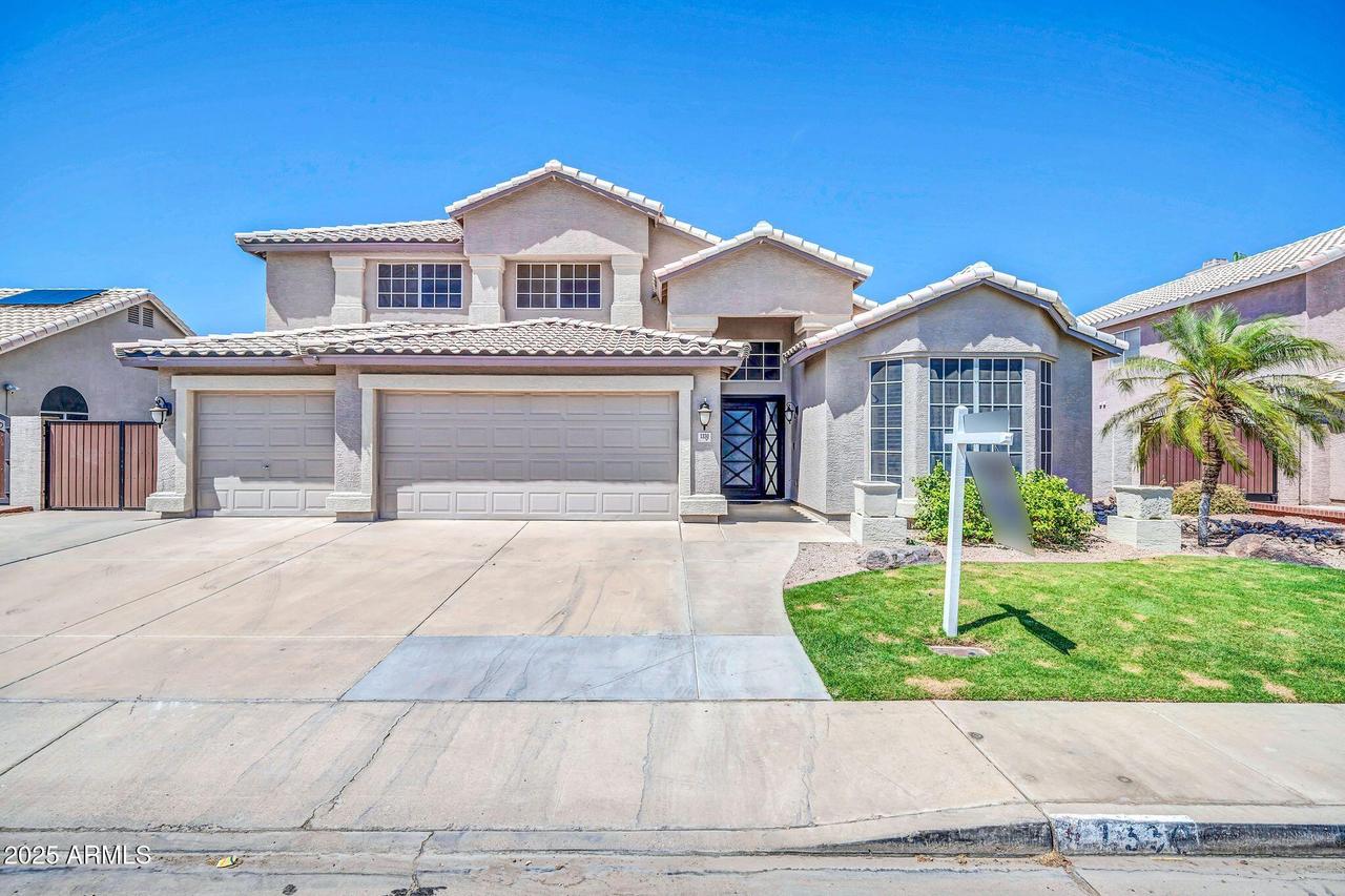 1330 W Beck Ln., Phoenix, AZ 85023