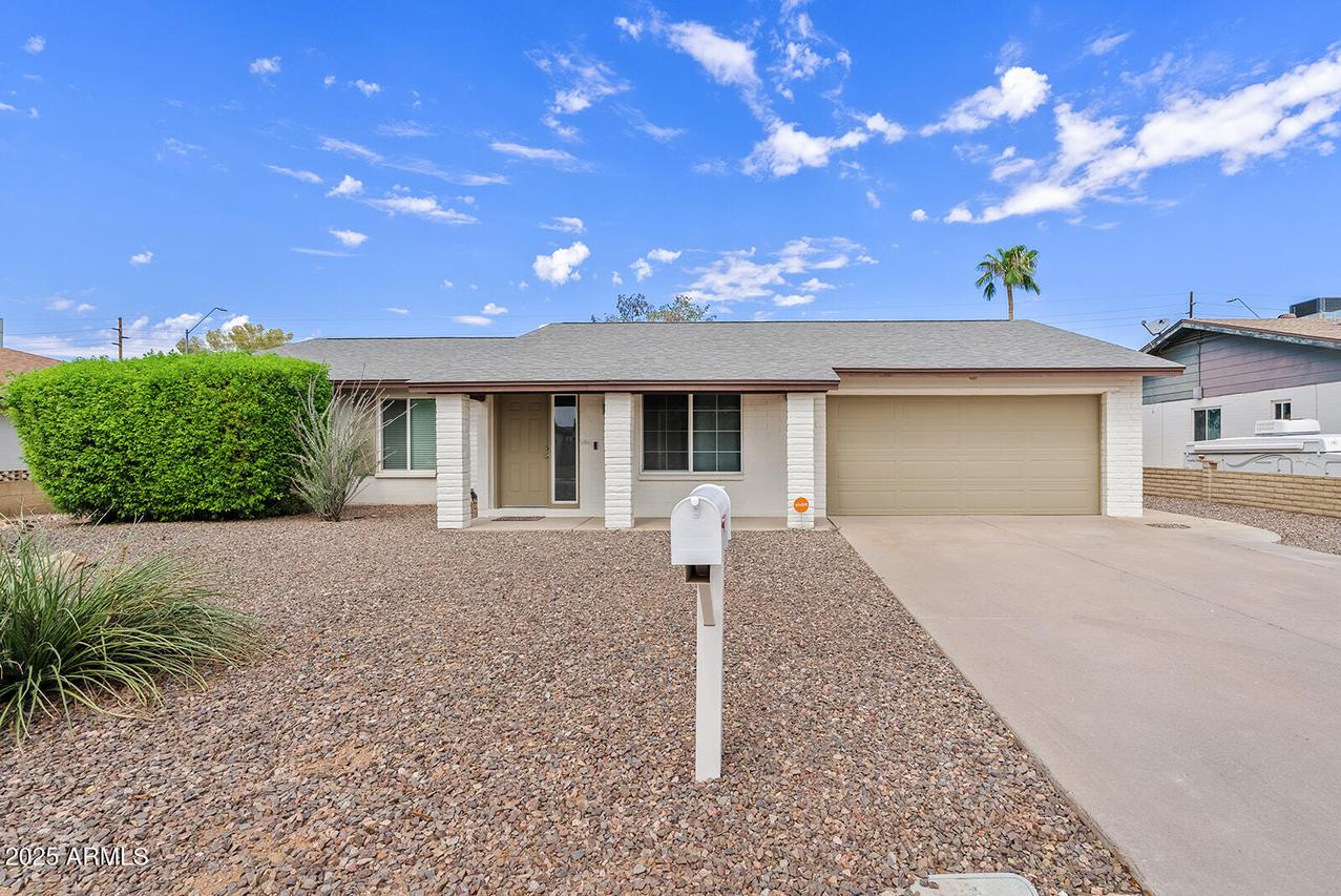14010 N 42nd Dr., Phoenix, AZ 85053