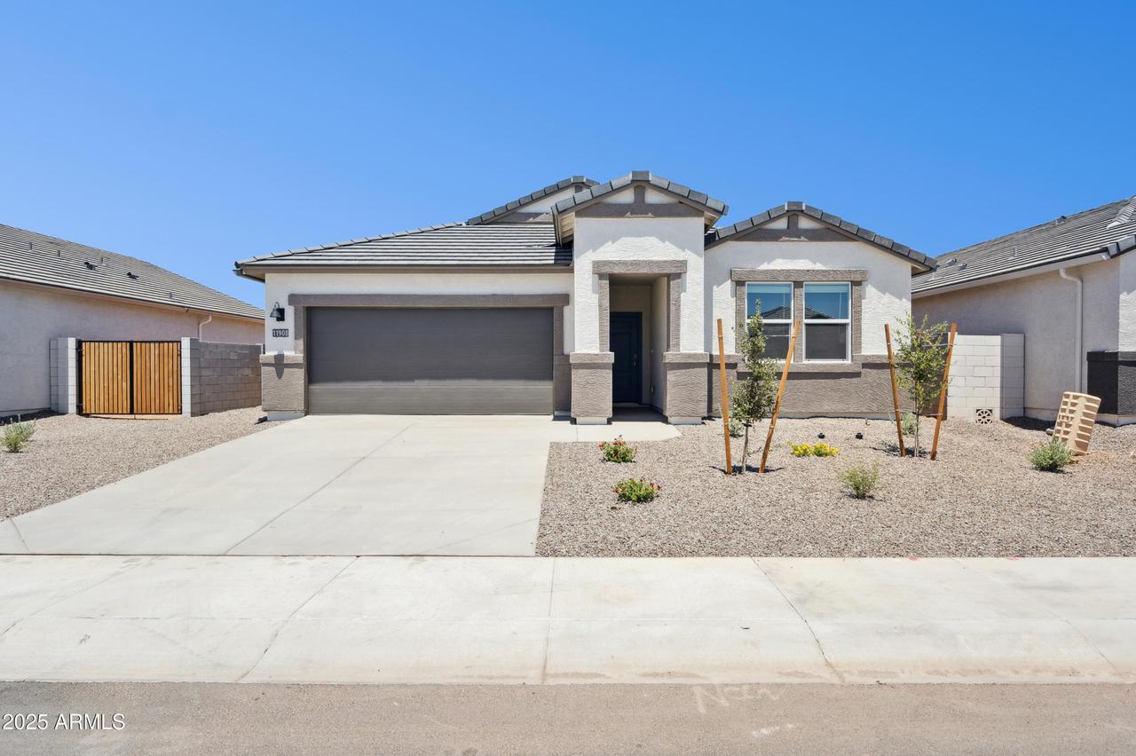 11908 E Cliffrose Ln., Florence, AZ 85132