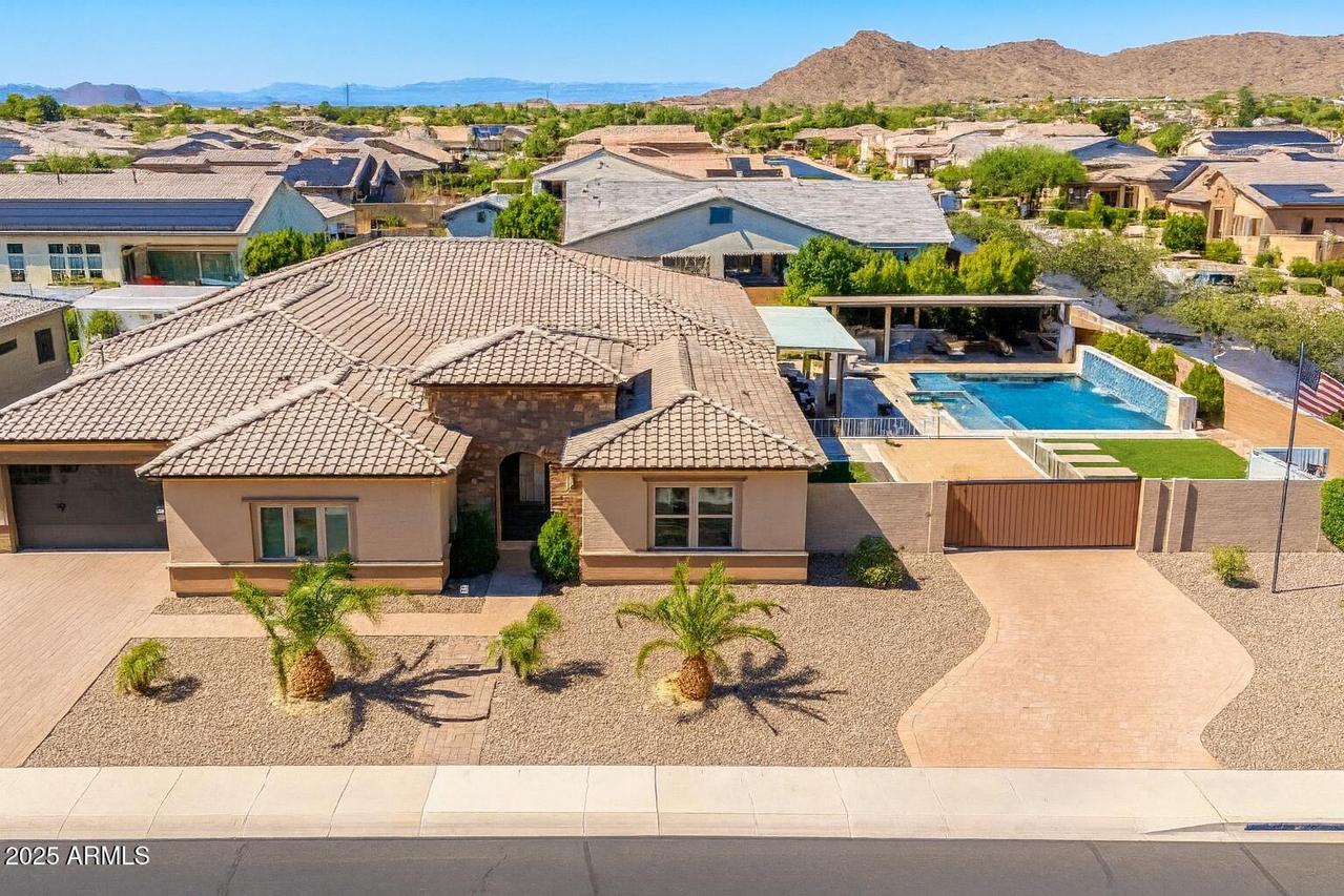 9148 W Parkside Ln., Peoria, AZ 85383