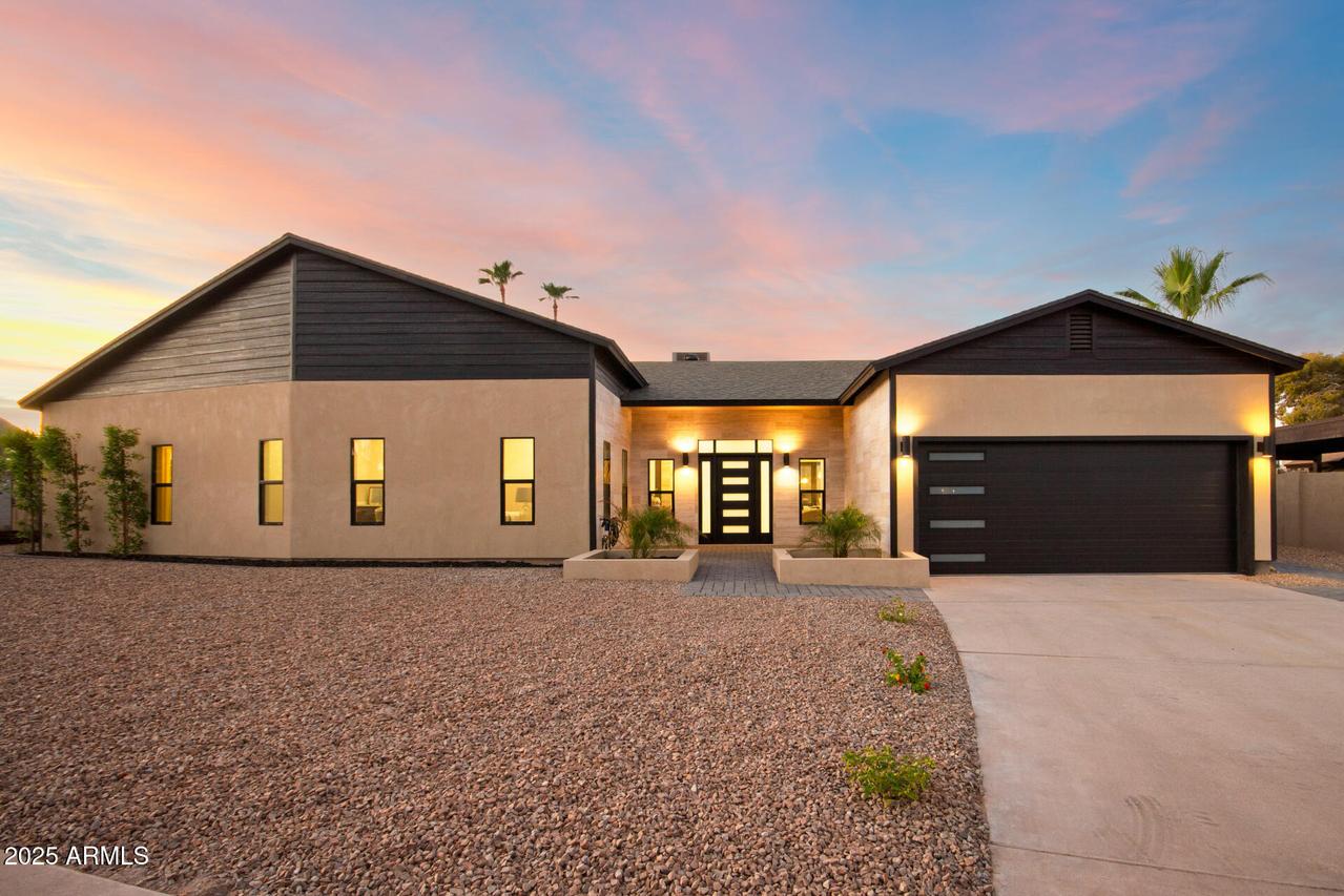 2616 E North Ln., Phoenix, AZ 85028