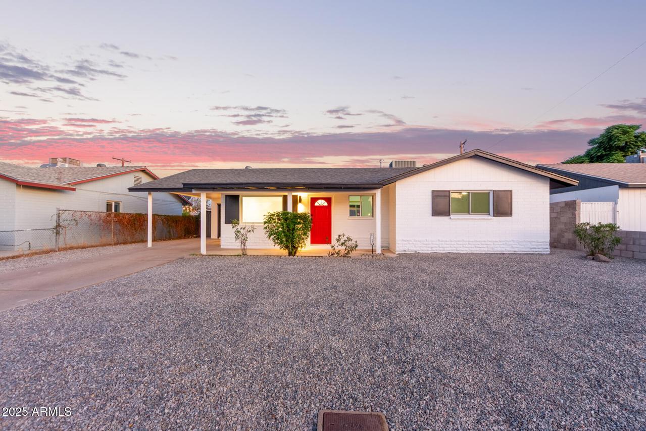 8147 W Clarendon Ave., Phoenix, AZ 85033