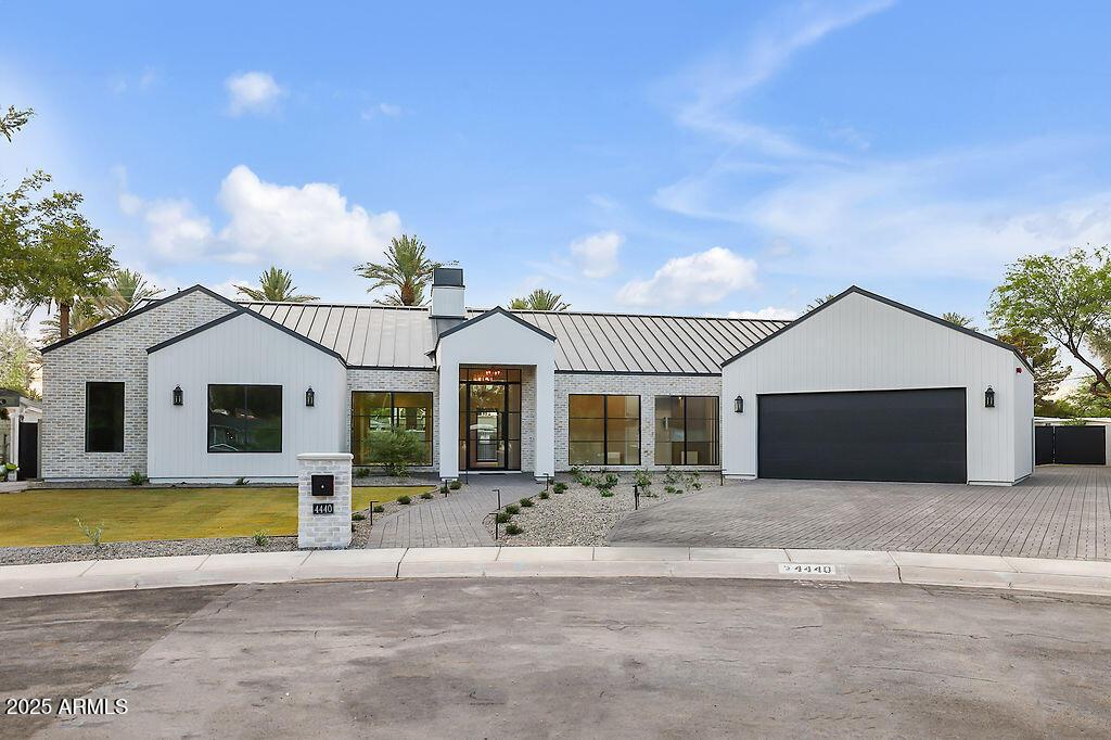 4440 N Dromedary Rd., Phoenix, AZ 85018