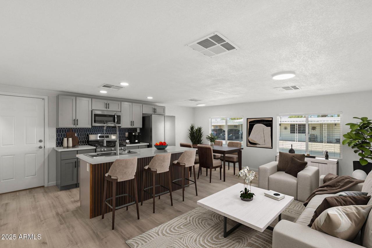 410 N 67th Ln., Phoenix, AZ 85043