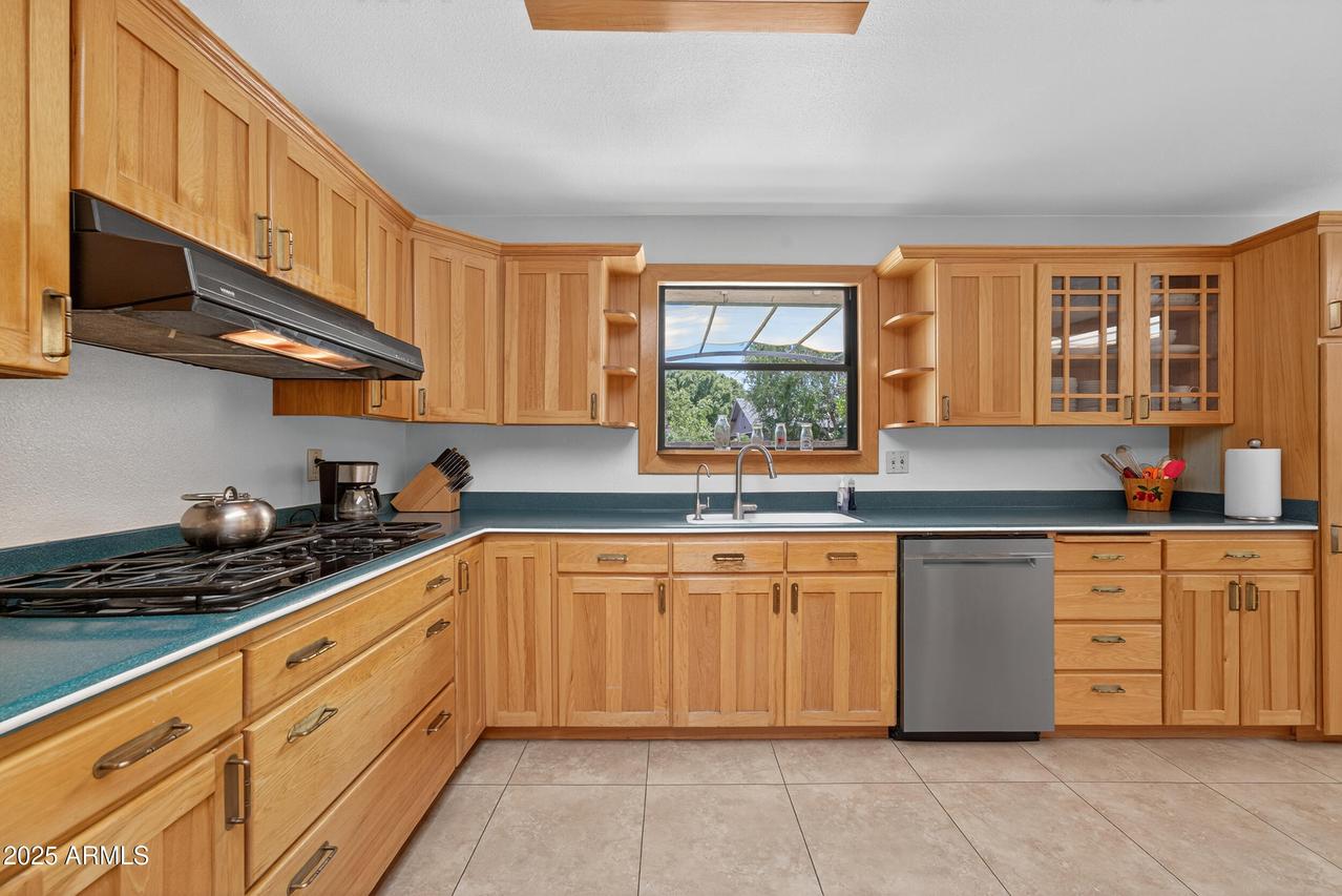 2513 E Manhatton Dr., Tempe, AZ 85282