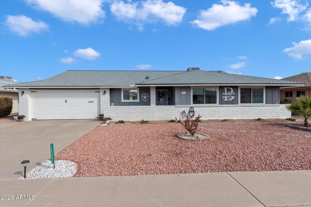 10531 W Prairie Hills Cir., Sun City, AZ 85351