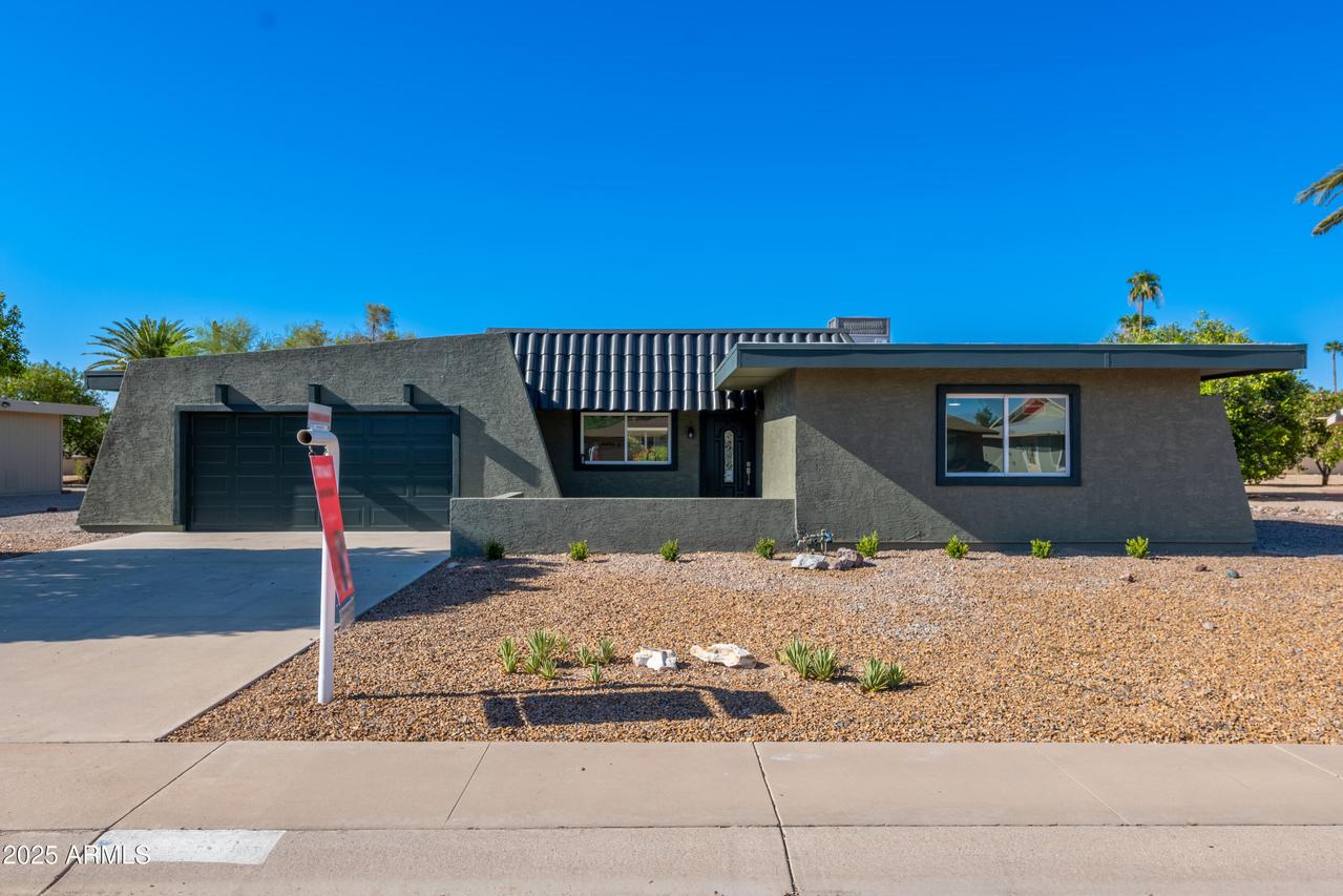 10606 W Willowbrook Dr., Sun City, AZ 85373