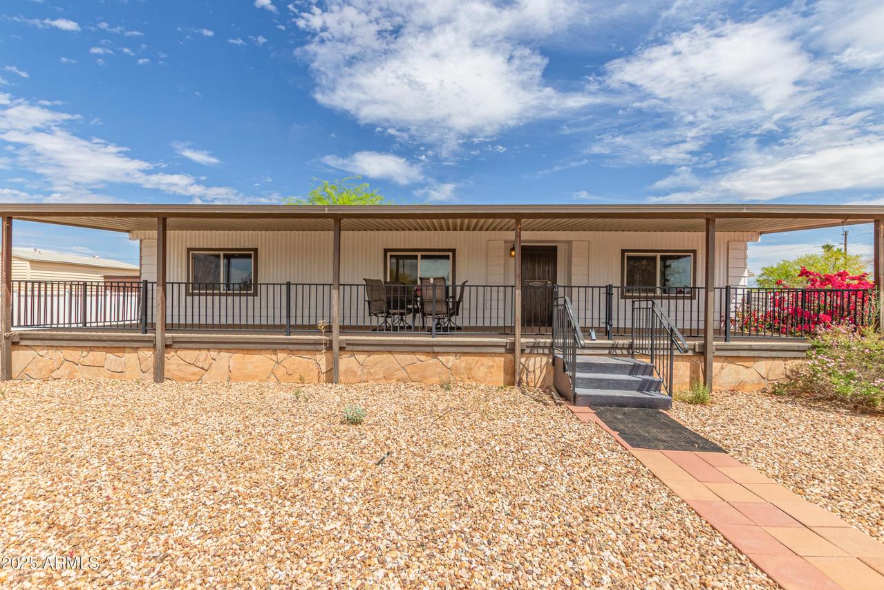1479 N Delaware Dr., Apache Junction, AZ 85120