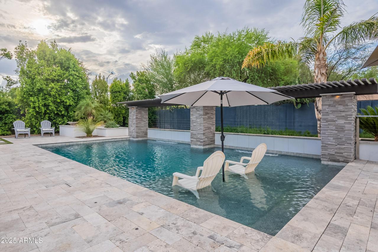 3720 E Tierra Buena Ln., Phoenix, AZ 85032