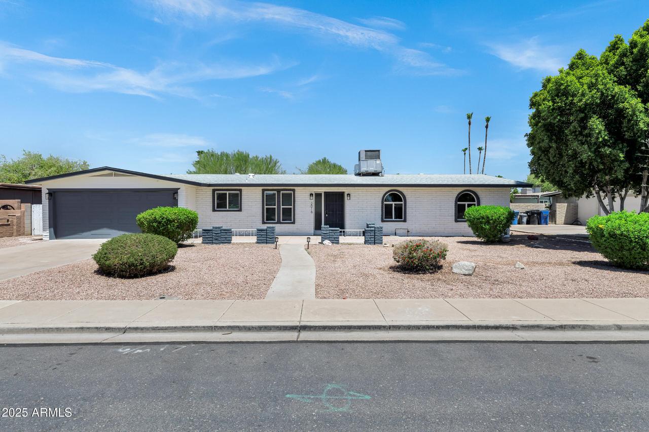 2016 E Elmwood St., Mesa, AZ 85213