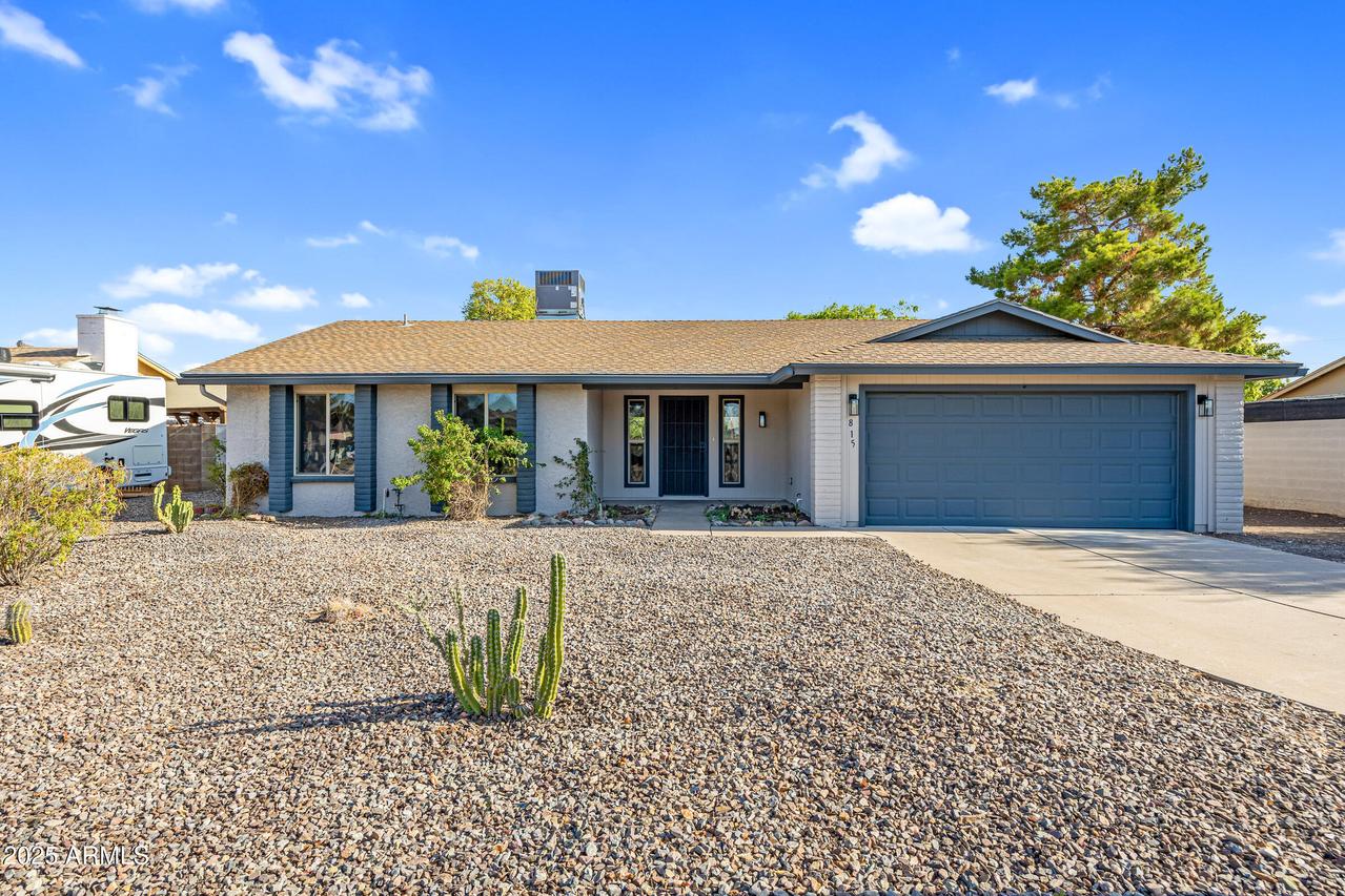 815 E Paradise Ln., Phoenix, AZ 85022