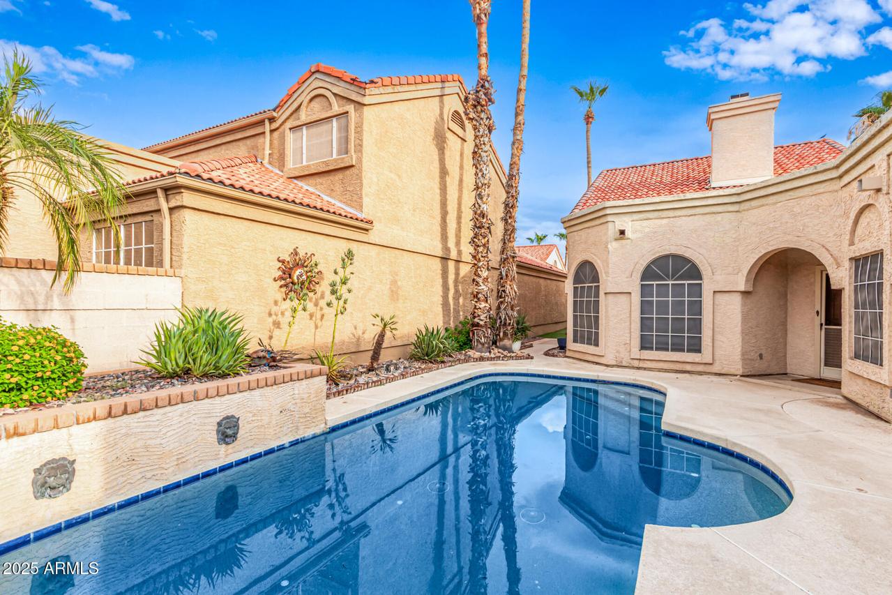 11255 E Laurel Ln., Scottsdale, AZ 85259