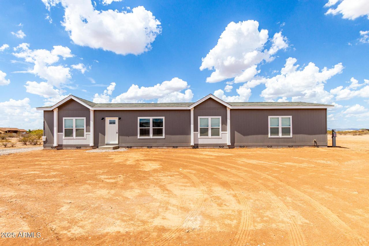 23066 W Milton Dr., Wittmann, AZ 85361
