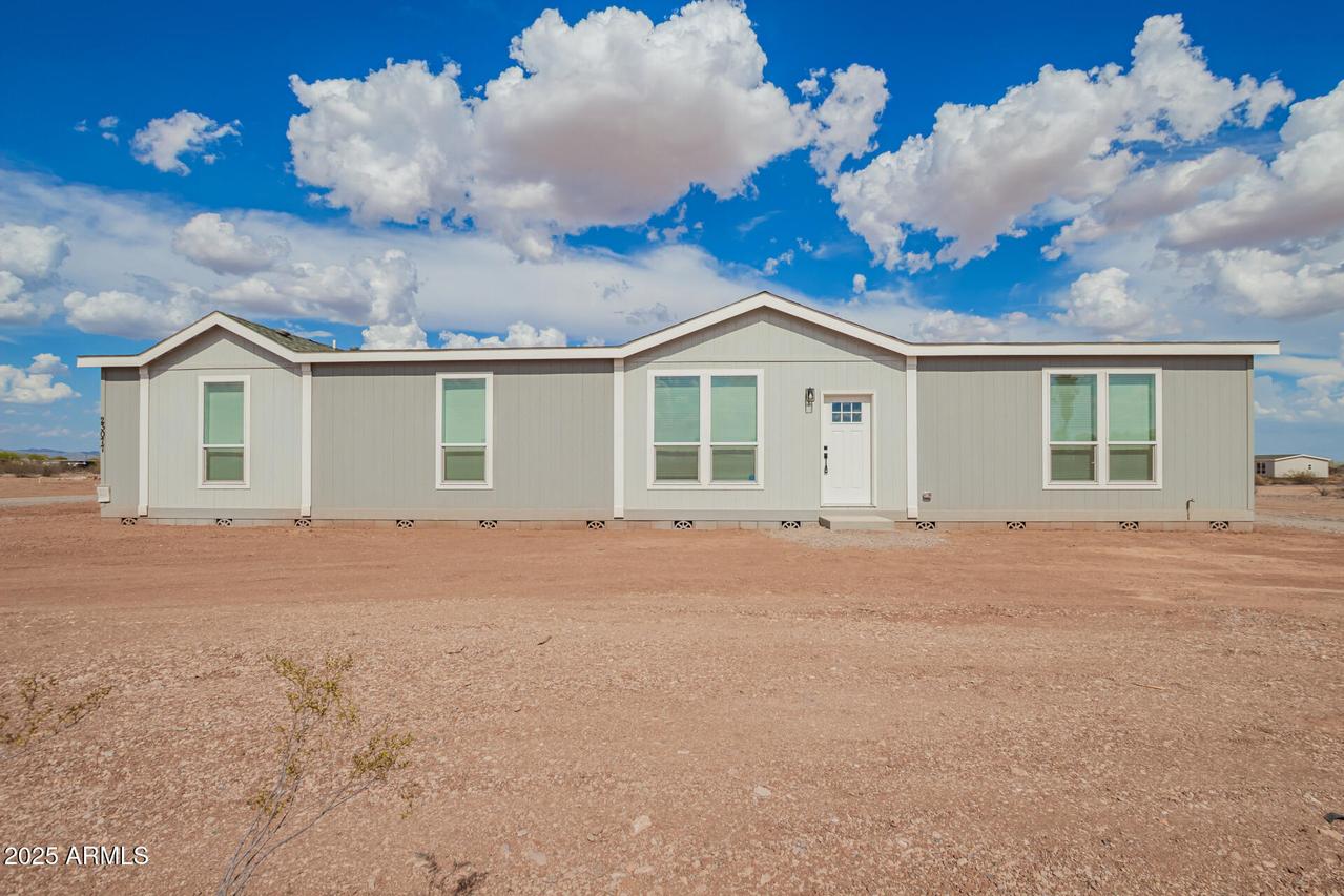 23077 W Milton Dr., Wittmann, AZ 85361