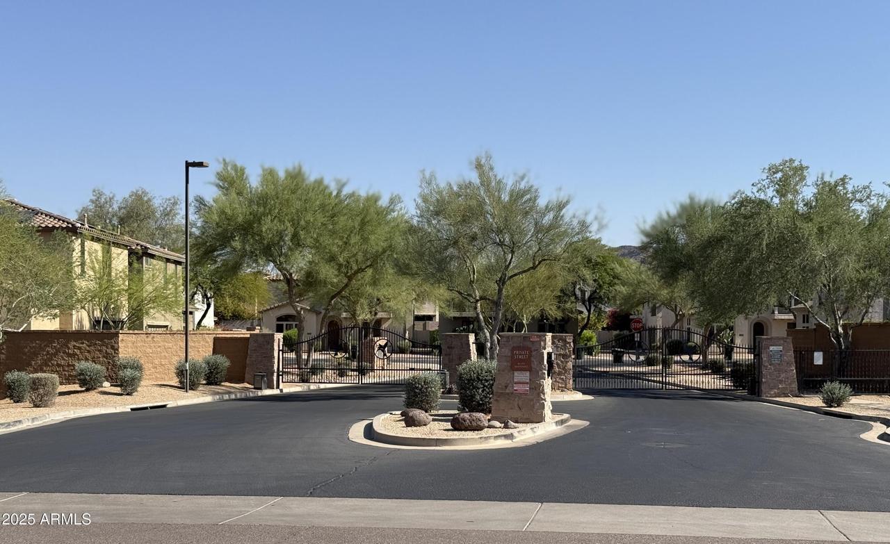 2314 W Jake Haven, Phoenix, AZ 85085