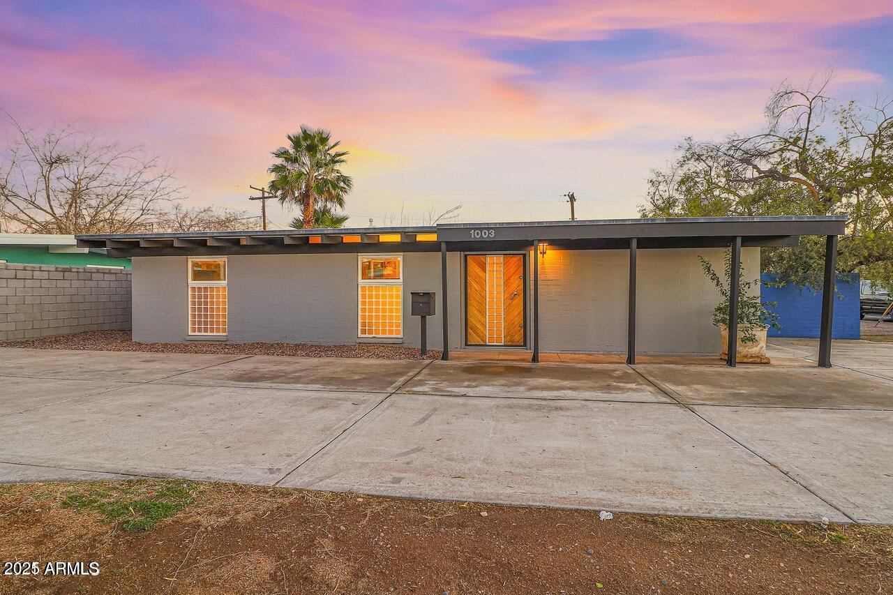 1003 E Bethany Home Rd., Phoenix, AZ 85014