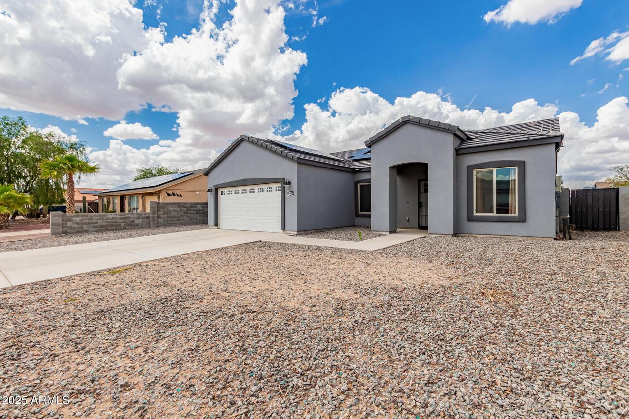 10260 W Concordia Dr., Arizona City, AZ 85123