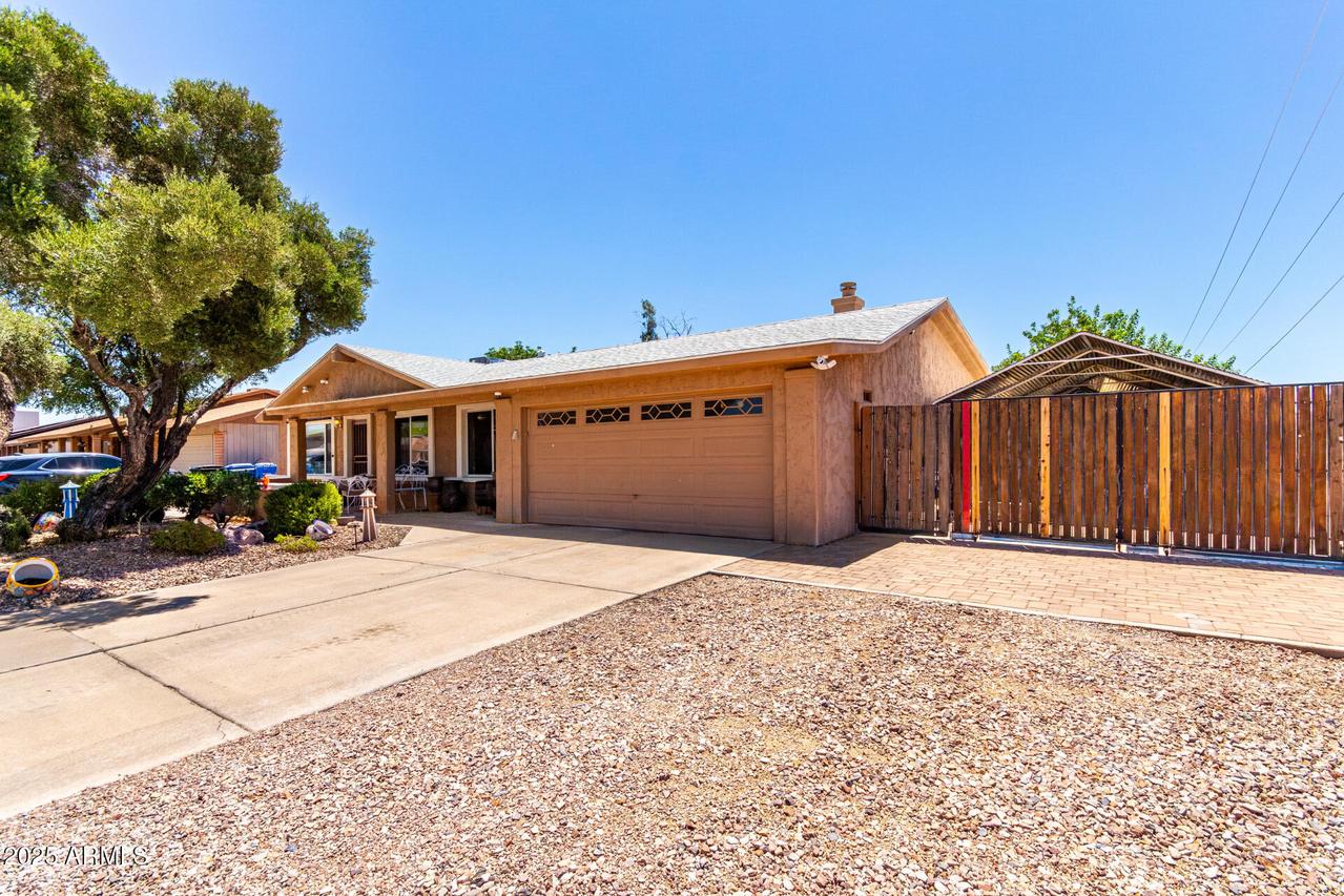 1449 W Wickieup Ln., Phoenix, AZ 85027