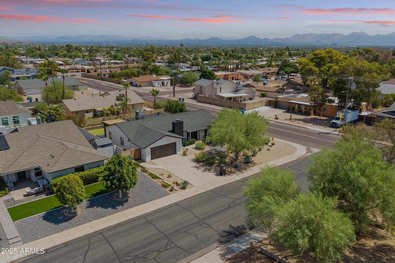 2366 E Becker Ln., Phoenix, AZ 85028