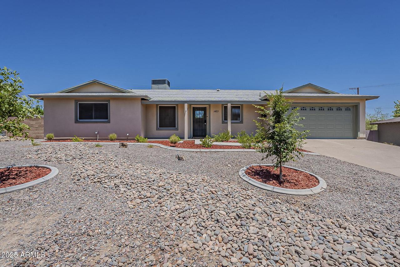 1425 N Gene Ave., Tempe, AZ 85288