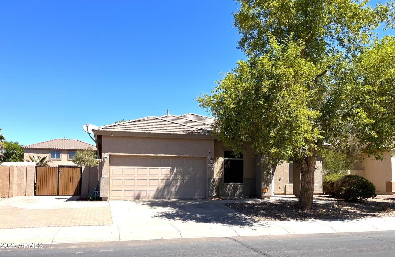 43292 W Oakland Ct., Maricopa, AZ 85138