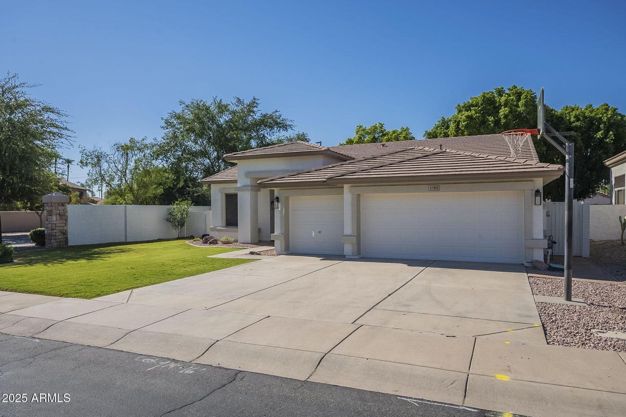 1785 E Sereno Dr., Gilbert, AZ 85296