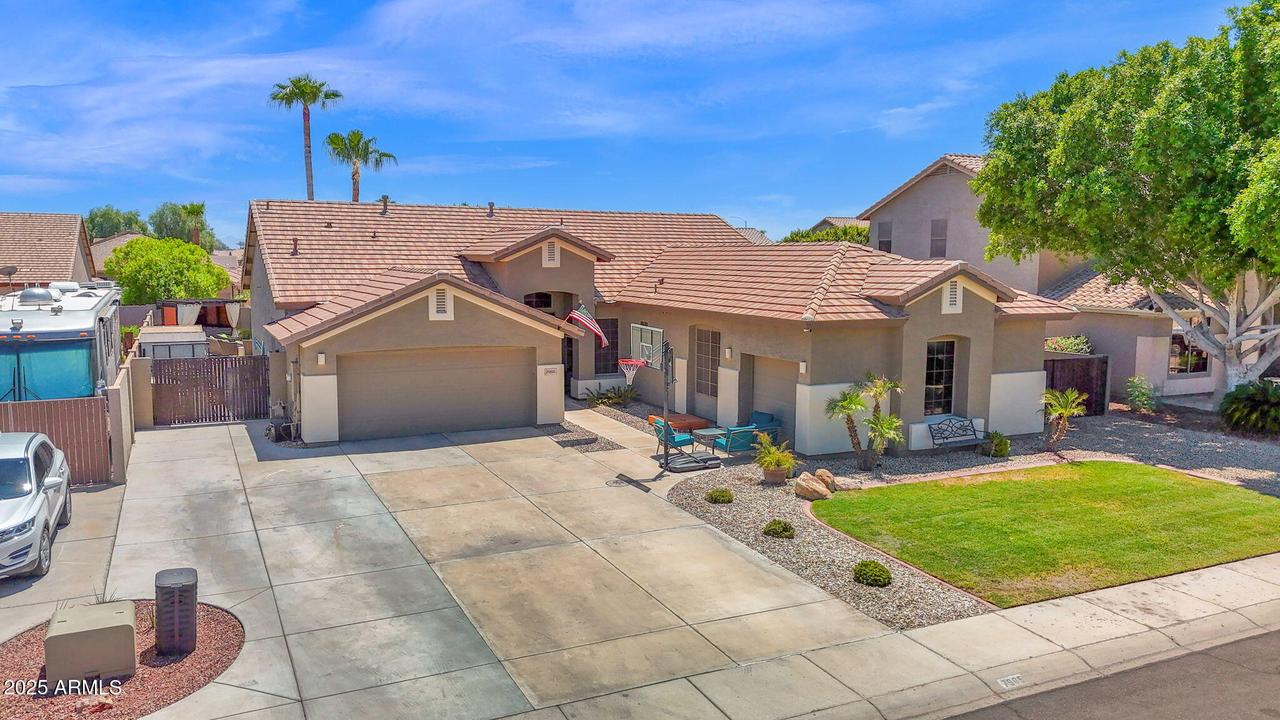 7965 W Robin Ln., Peoria, AZ 85383